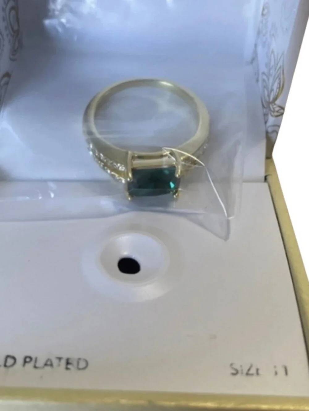 NWT Charter Club Size 11 Gold Colored Green Stone Shiny Ring